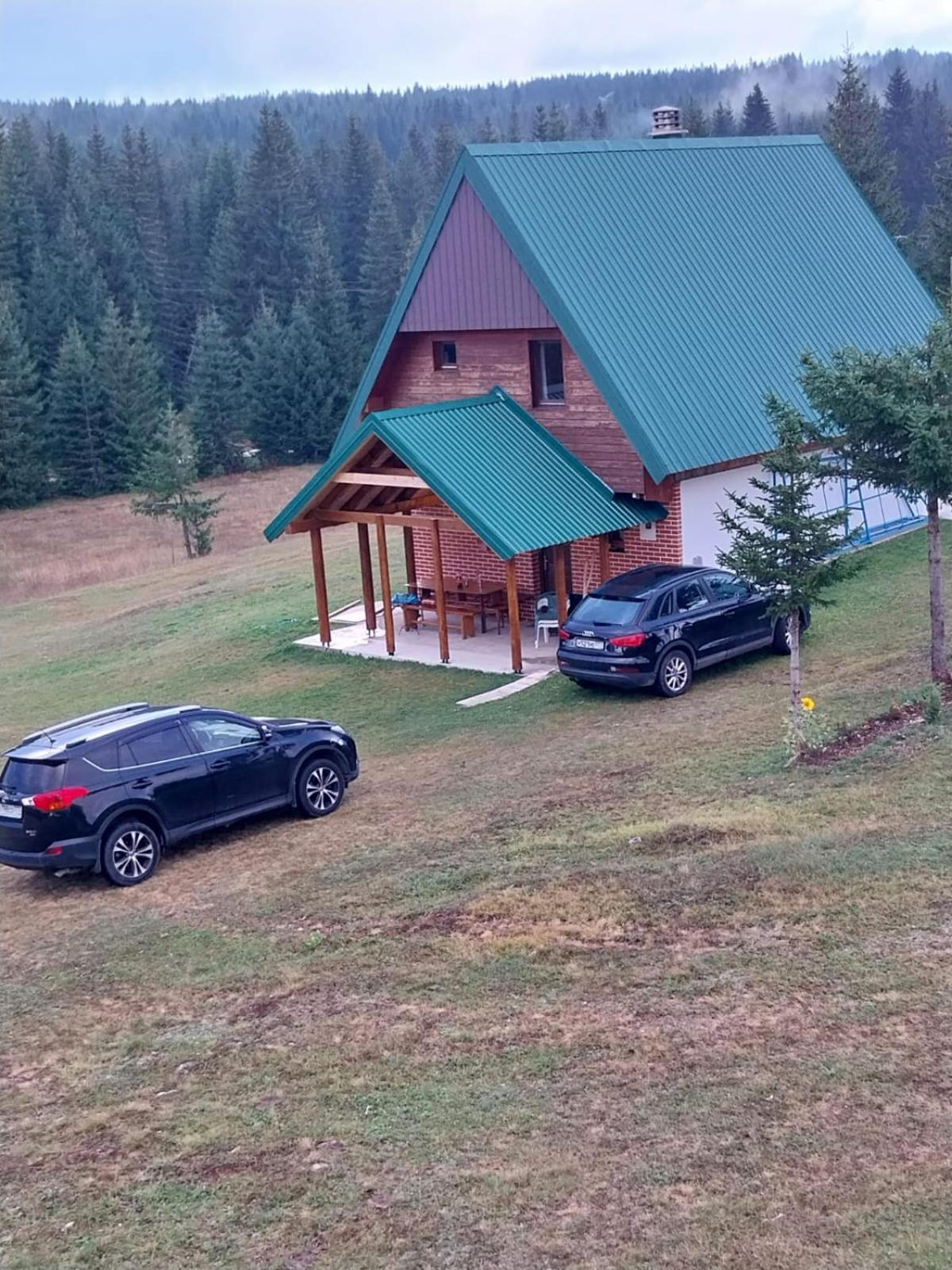 House In Forest Жабляк Екстер'єр фото